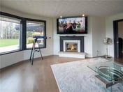 10 Acre Luxury Lakehouse Private Beach TV Room