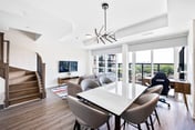 Modern 3Br+Den 2-Storey Townhome w/free parking