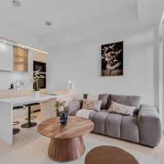 Chic 1BR with City Views in Yorkville