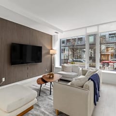 4-Bedroom Townhome in Canary District w/ Parking