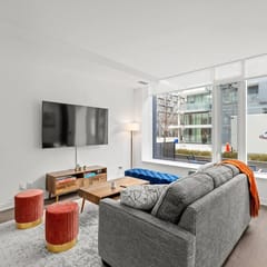 2-Storey 4BDR 3BTH Townhouse in Downtown Toronto