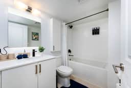 3BR Condo Townhouse w/ Parking + Patio - Image 4