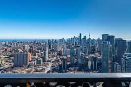 Downtown 2BR Condo w/ CN Tower Views - Image 5