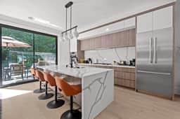 Luxe near High Park • 5BR w/ Theater & Game Room - Image 2