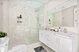 Luxe near High Park • 5BR w/ Theater & Game Room - Image 4