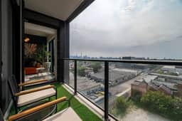 3BR Condo w/ Terrace, Parking & Skyline Views - Image 5