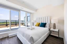 2-Level 3BR SkyLoft • City Views • Huge Terrace - Image 3