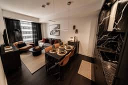 Stylish Yorkville Condo - Sleeps 3 - Image 2