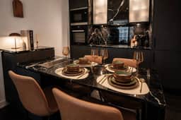 Stylish Yorkville Condo - Sleeps 3 - Image 4