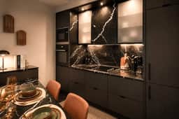 Modern Yorkville Condo | Sleeps 3 - Image 5