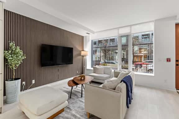 4-Bedroom Townhome in Canary District w/ Parking - Image 1