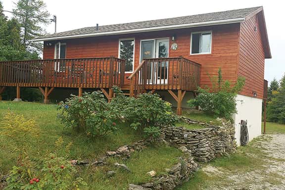 Charming 3-Bed Cottage Near Tobermory Bay - Image 1
