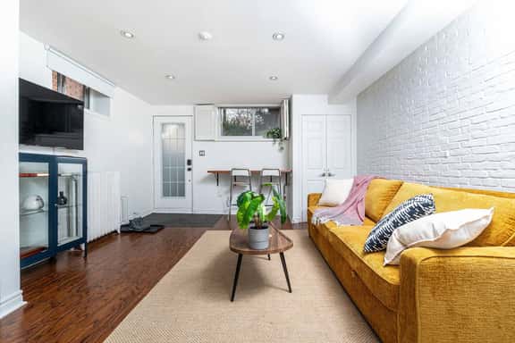 Stylish 1BR Suite w/ Private Entrance - Image 1