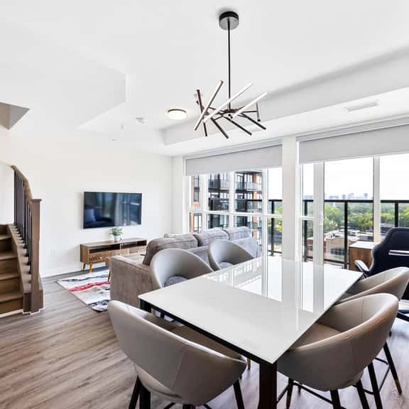 Modern 3Br+Den 2-Storey Townhome w/free parking - Image 1