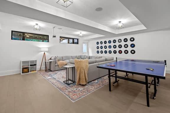 Luxe near High Park • 5BR w/ Theater & Game Room - Image 3