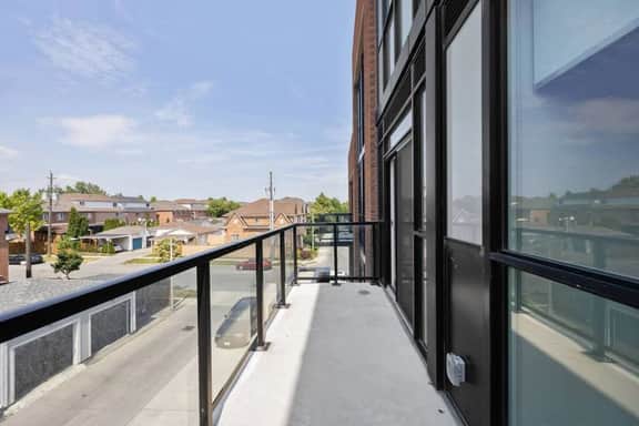 Elegant 2BR Apt | Parking & Comfort - Image 5