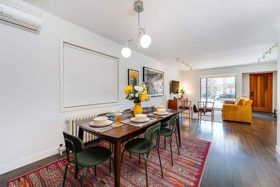 Modern 2BR House, Cozy, Family-Friendly & Central - Image 2