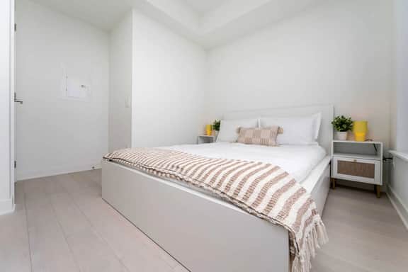 Chic Yorkville Suite | Balcony & City Views - Image 5