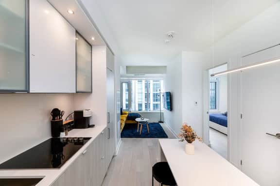 Chic Yorkville Condo • Sleeps 3 • Prime Location - Image 3
