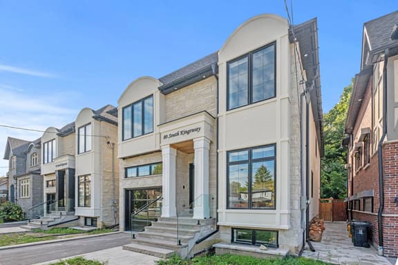 5BD 3-storey High Park home w/ Theater & Game room - Image 1